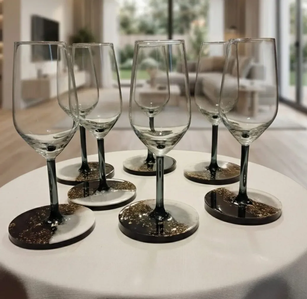 Black-white elegance cups set