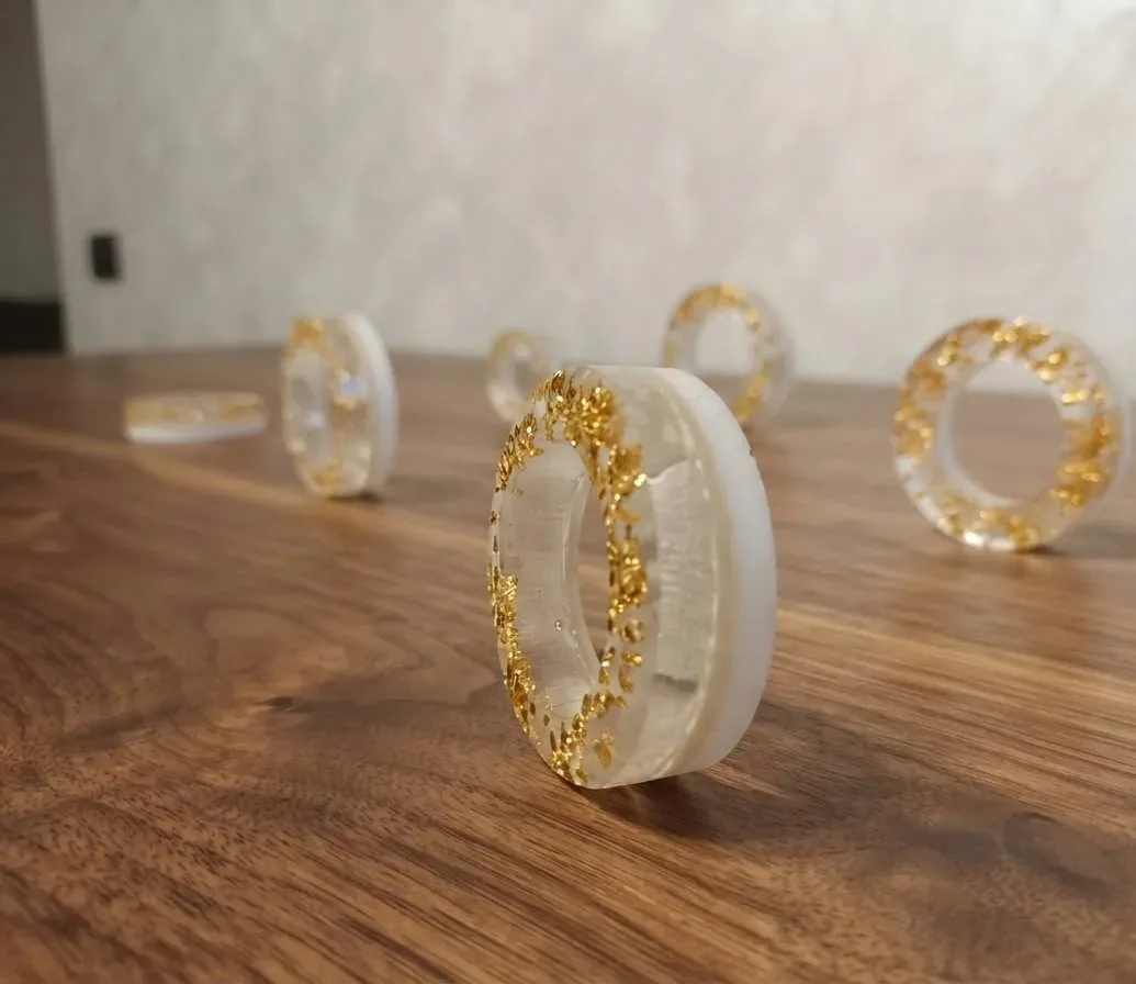 White Gold Horizon napkin rings